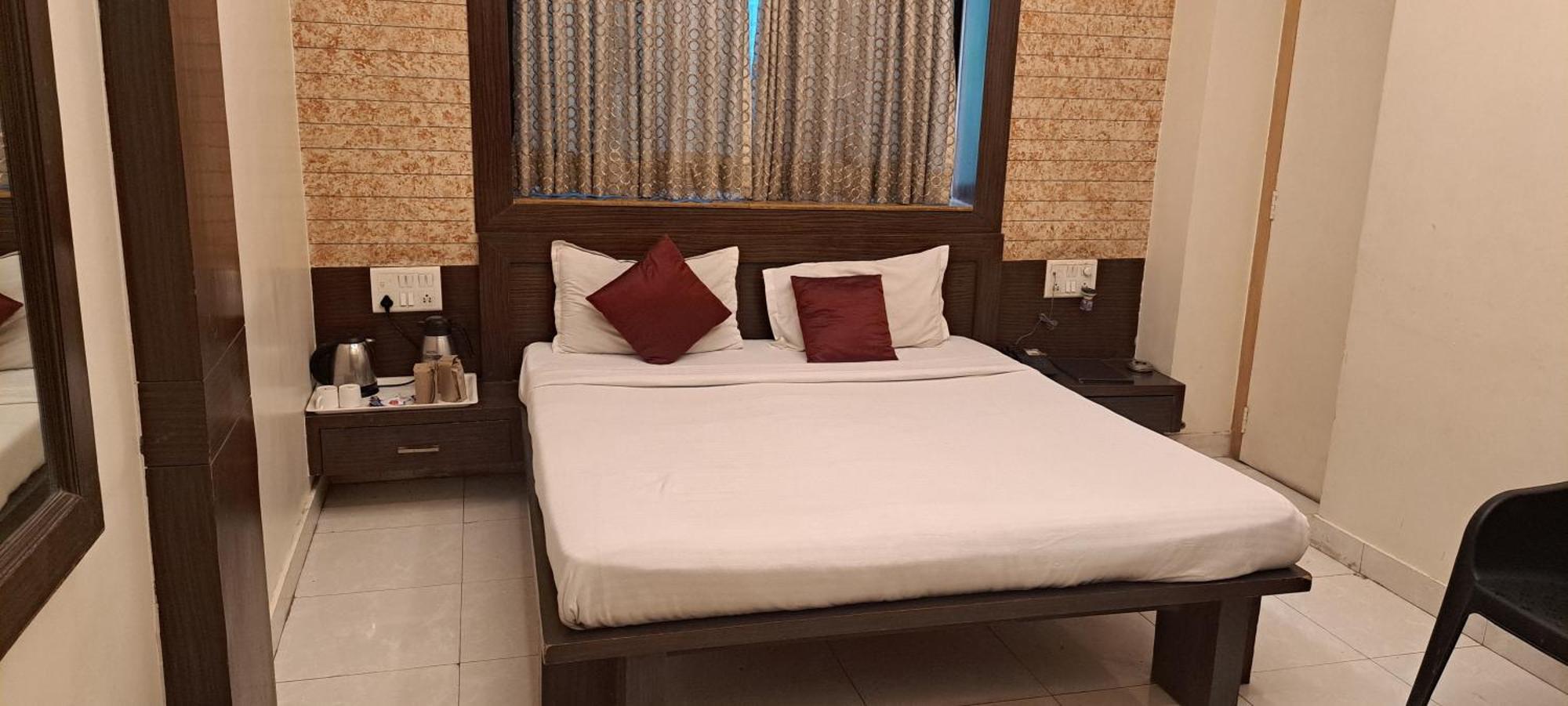Hotel Shivam Pune Eksteriør billede